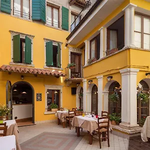 Hotel Al